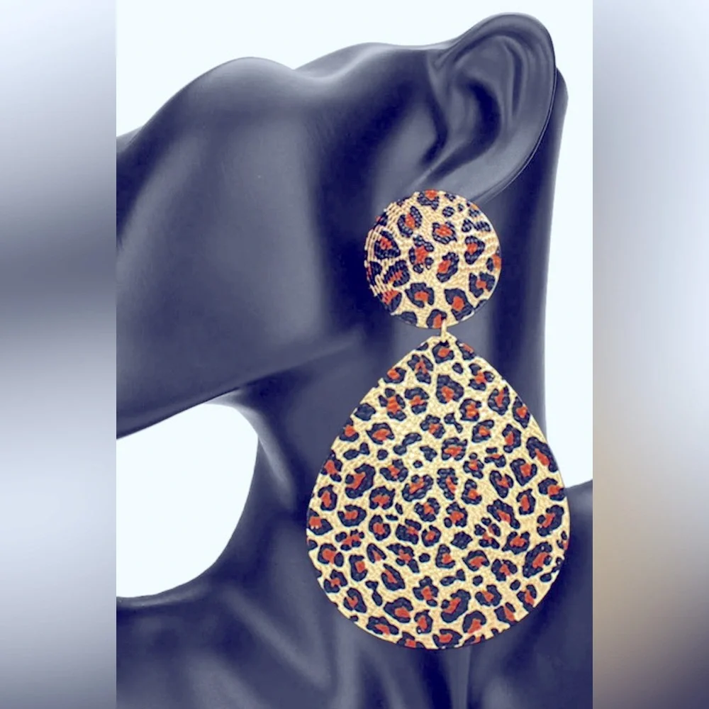 Leopard Pattern oversized statement earrings - Picture 1 of 2
